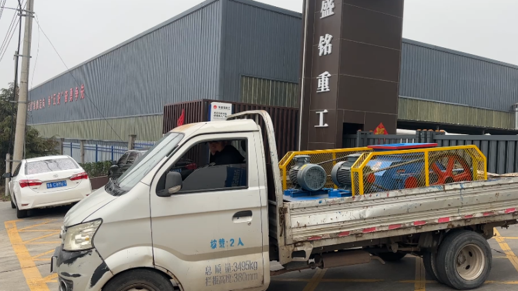對(duì)輥制砂機(jī)對(duì)輥