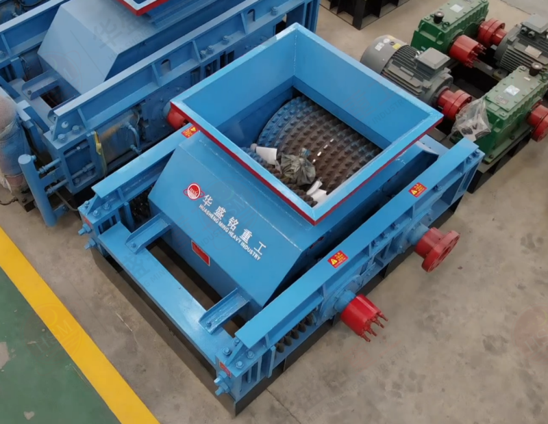 碳板齒輥破碎機(jī)